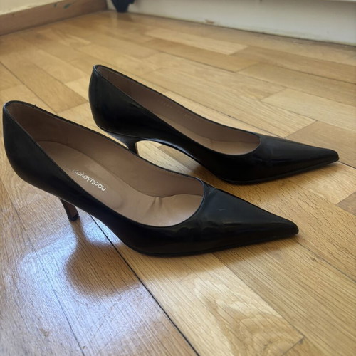 Kalogirou black patent leather pumps size 39 like new