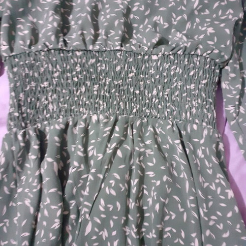 Long-sleeve mini dress with neckline and elastic waist new, green size M