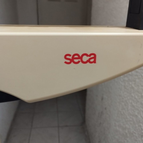 Seca Professional Body Composition Scale like new with height measure and wheels