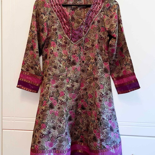 Indian Printed Dress in Pink Tones like new, Medium