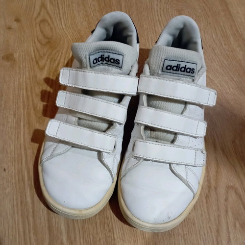 Adidas Kids Sneakers Used With Scratches White Size 33