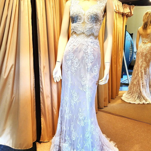 Mermaid wedding dress new with handmade lace white and beige