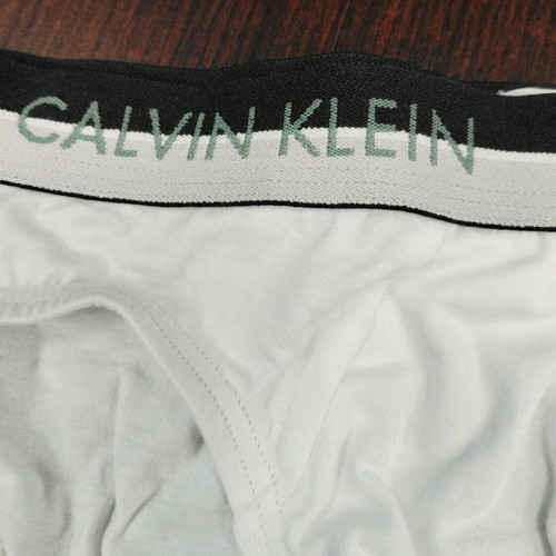 Calvin Klein men's briefs size S new, pack of 2, black and white