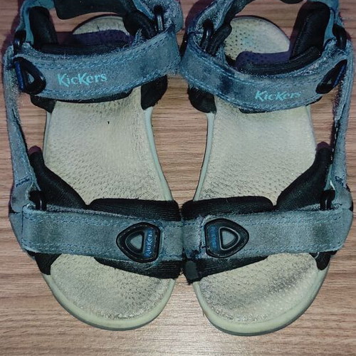 Kickers Classics kids shoes used, sandals size 25