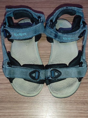 Kickers Classics kids shoes used, sandals size 25