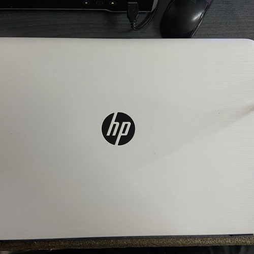 HP model 15-ba020nv laptop used, Windows 10, AMD A-Series, 4GB RAM, 256GB SSD without battery