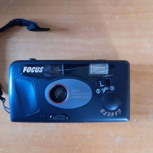 Camera 3.5 with flash new with Japanese lens