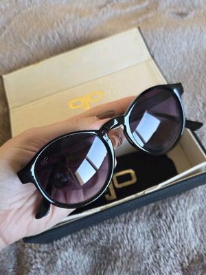 OJO sunglasses black like new