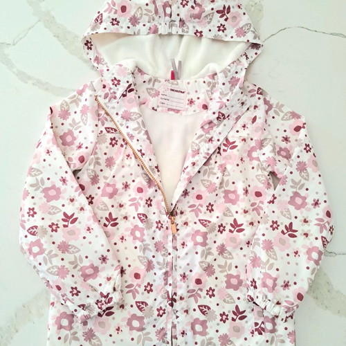 Orchestra jacket and vest size 8 like new, with fleece