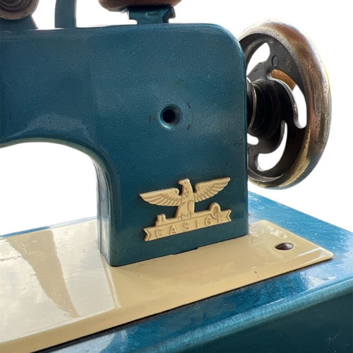 Casige miniature sewing machine used, vintage blue hammered