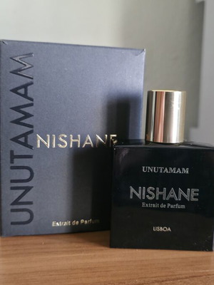 Nishane Unutamam Extrait de Parfum 30 ml like new