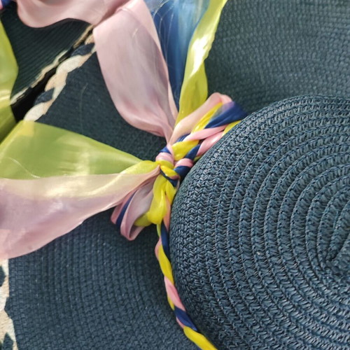 Beach hat blue with ribbon like new