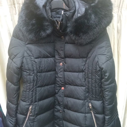 Yookie women's short winter jacket black new with removable fur