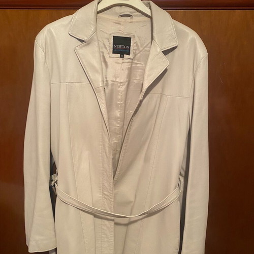 Newton leather jacket like new, white, size 44, spring-autumn