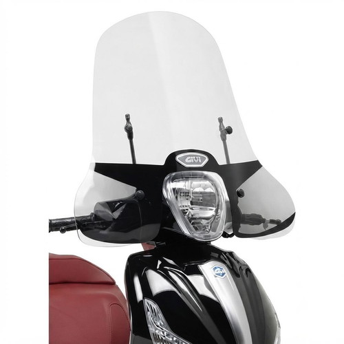 Givi windshield and mounts used for Piaggio Medley 150 2018