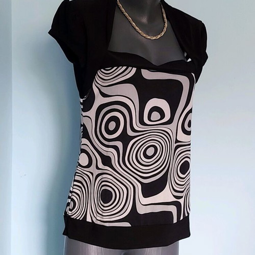 Clockhouse top with open back like new, sizes 2XL-3XL