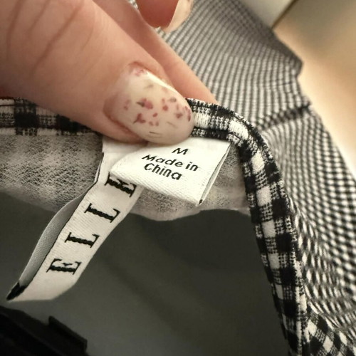 Elle women's blouse size M like new, black and white
