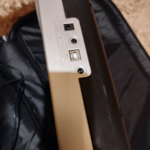 Medeli MC37A electronic keyboard used with case