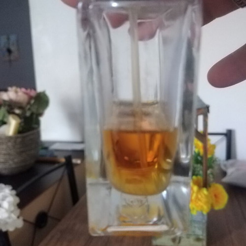 Summer fruity perfume