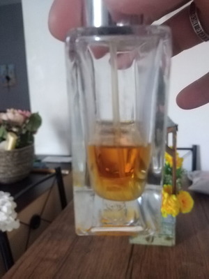 Summer fruity perfume