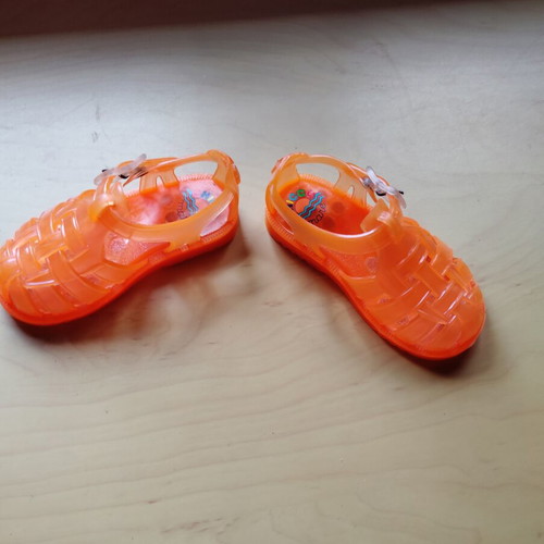Baby silicone sandals size 21 like new