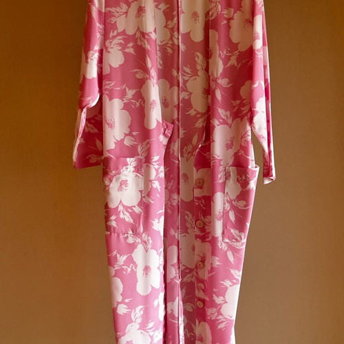 Non-iron tunic like new, white and pink, size L