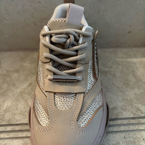 Steve Madden sneaker size 38 new, beige, narrow fit