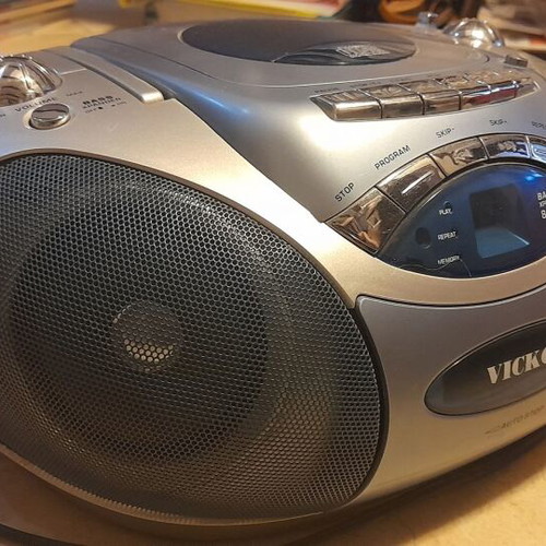 Vicko CD radio used with minor scratches