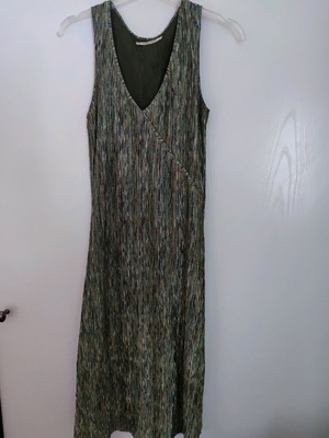 More & More dress like new with gold green and blue brown pattern, size S