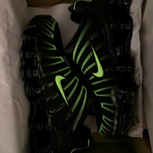 Nike Shox TL athletic shoes like new, size 44.5, black and green