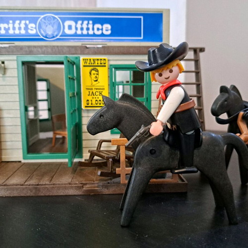 Playmobil 4431 Western used, sheriff's office and Indians set