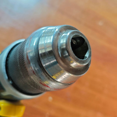 Dewalt DCD796 drill used with 4AH battery and charger