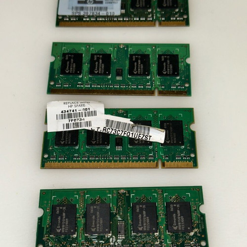 Hynix 4x 512MB DDR2 SO‑DIMM PC2‑4200S used, total 2GB