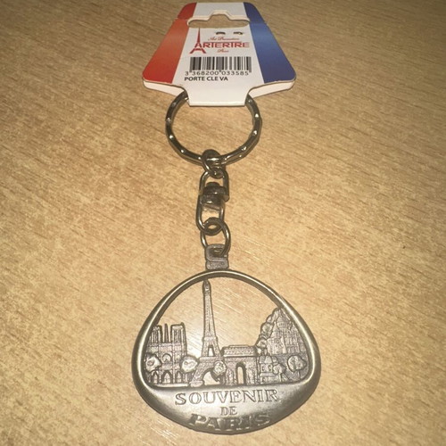 Artertre Paris metal keychain with Eiffel Tower souvenir