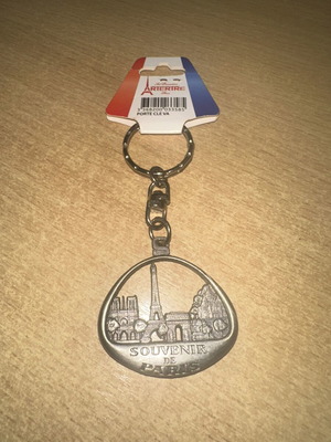 Artertre Paris metal keychain with Eiffel Tower souvenir