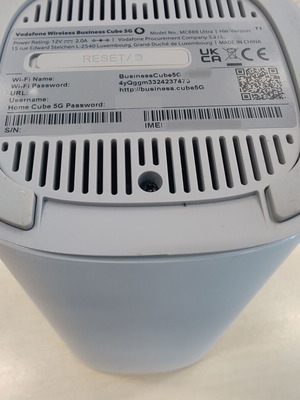 ZTE MC888 Ultra 5G рутер като нов с SIM карта