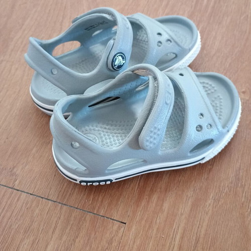 Crocs kids sandals size no5, like new, grey