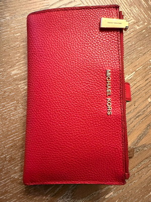 Michael Kors Gomez Large Wallet Wristlet like new, red