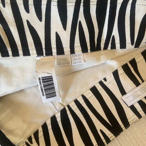 Zara animal print zebra skirt like new, size 34