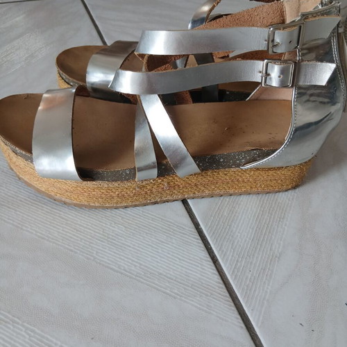 Platform sandals silver like new, size 40