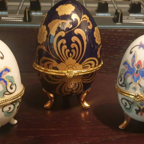 Vintage porcelain egg boxes pack of 3 like new