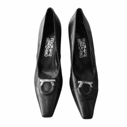 Salvatore Ferragamo Gaucho Leather Pumps used, black, size 7.5 B