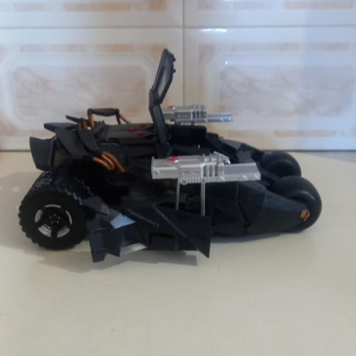 Batmobile TUMBLER collectible vehicle used 33×17
