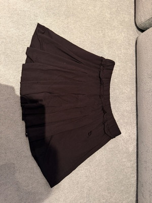 Begatti sports skirt shorts size Medium like new, black