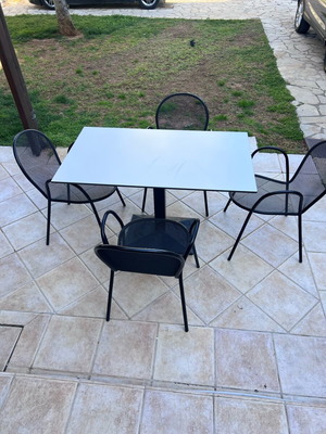 Mexil table set with 4 chairs like new