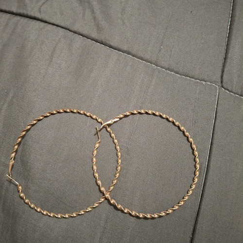 Hoop earrings used, pack of 2