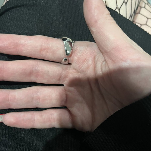Silver ring brand new in excellent condition