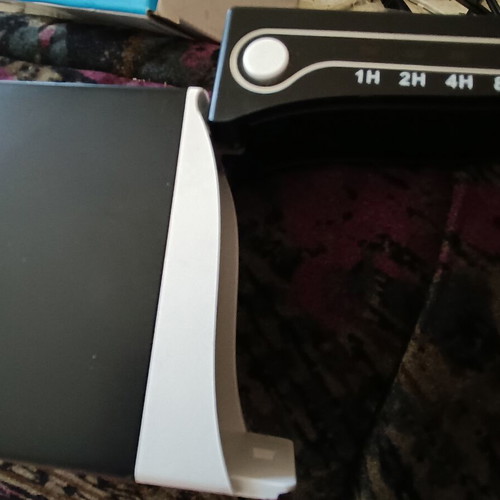 Cigarette box with timer for smoking cessation, like new, USB charging