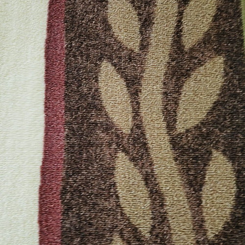 Large rug like new in beige brown shades with red flowers 240x200cm