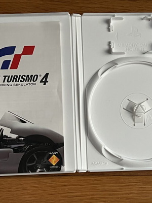 Grand Turismo 4 case with manual
